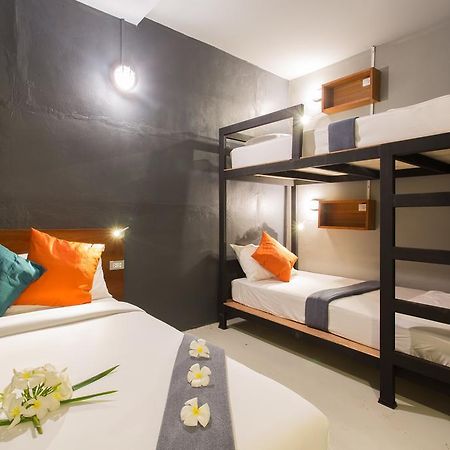 Holiday Station Hostel Krabi town Dış mekan fotoğraf