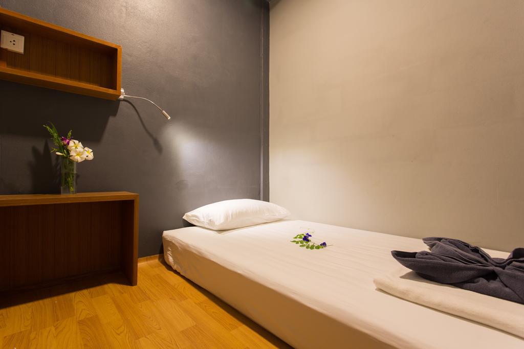 Holiday Station Hostel Krabi town Dış mekan fotoğraf