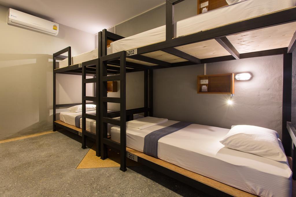 Holiday Station Hostel Krabi town Dış mekan fotoğraf