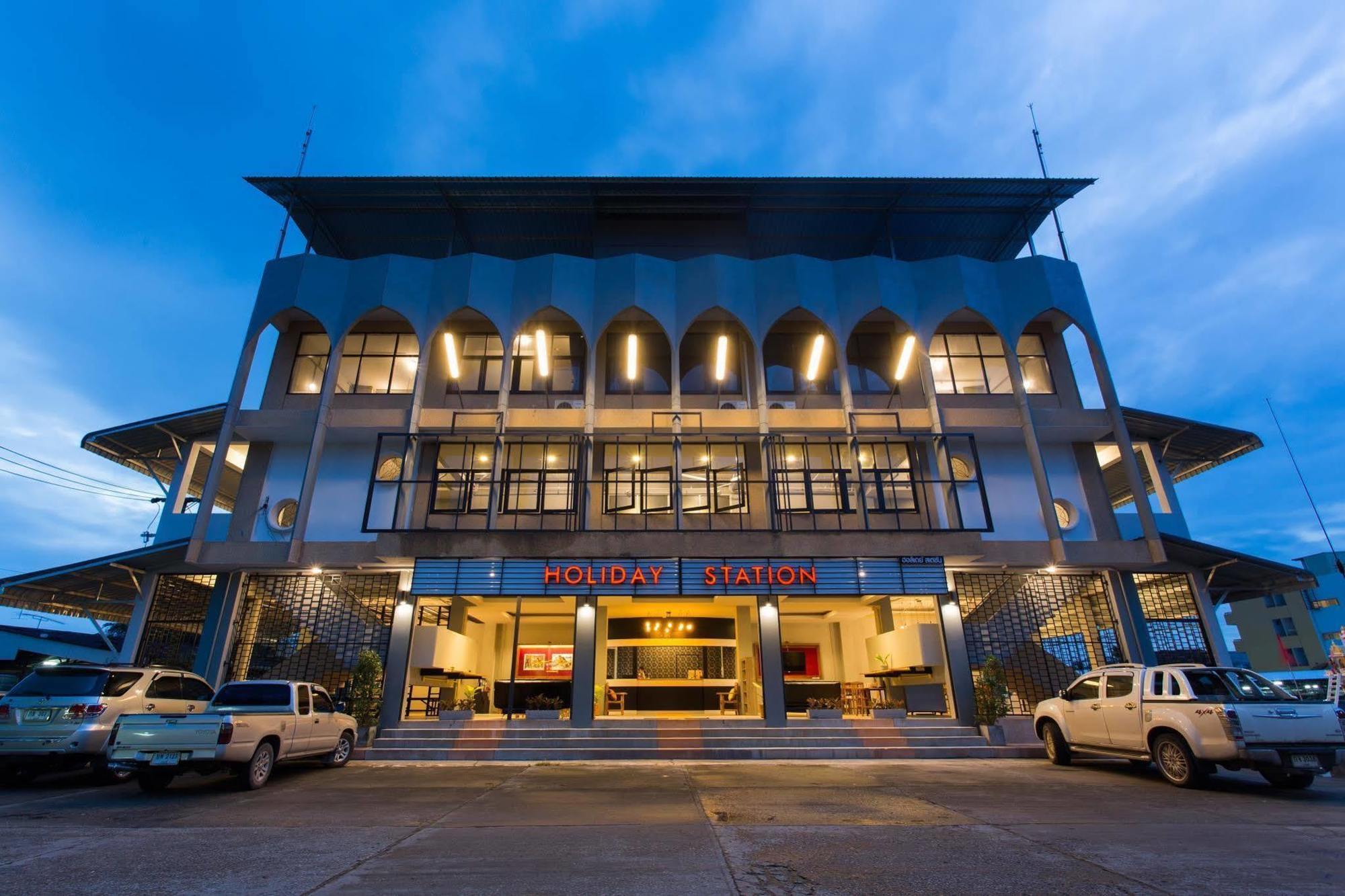 Holiday Station Hostel Krabi town Dış mekan fotoğraf