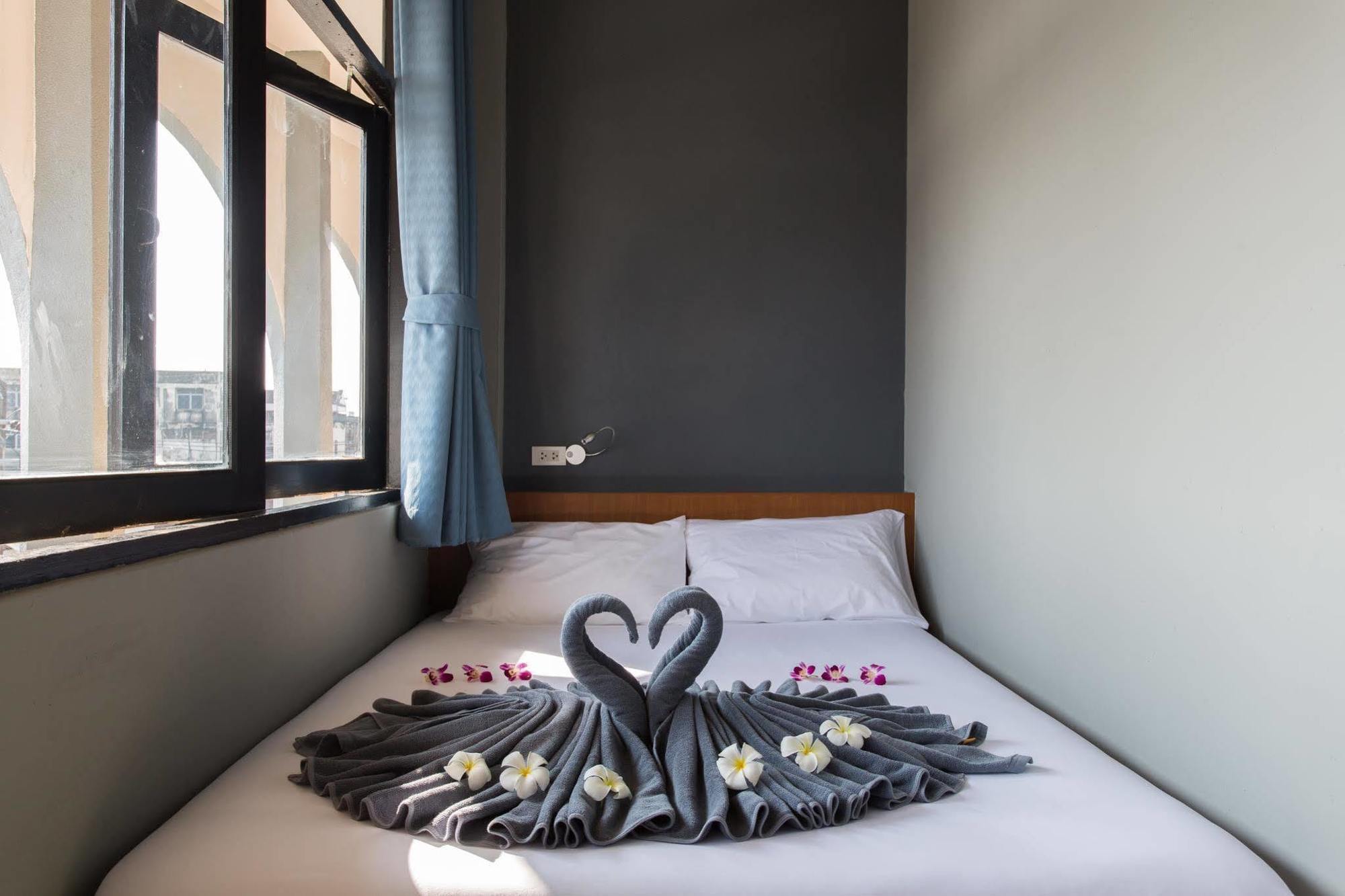 Holiday Station Hostel Krabi town Dış mekan fotoğraf