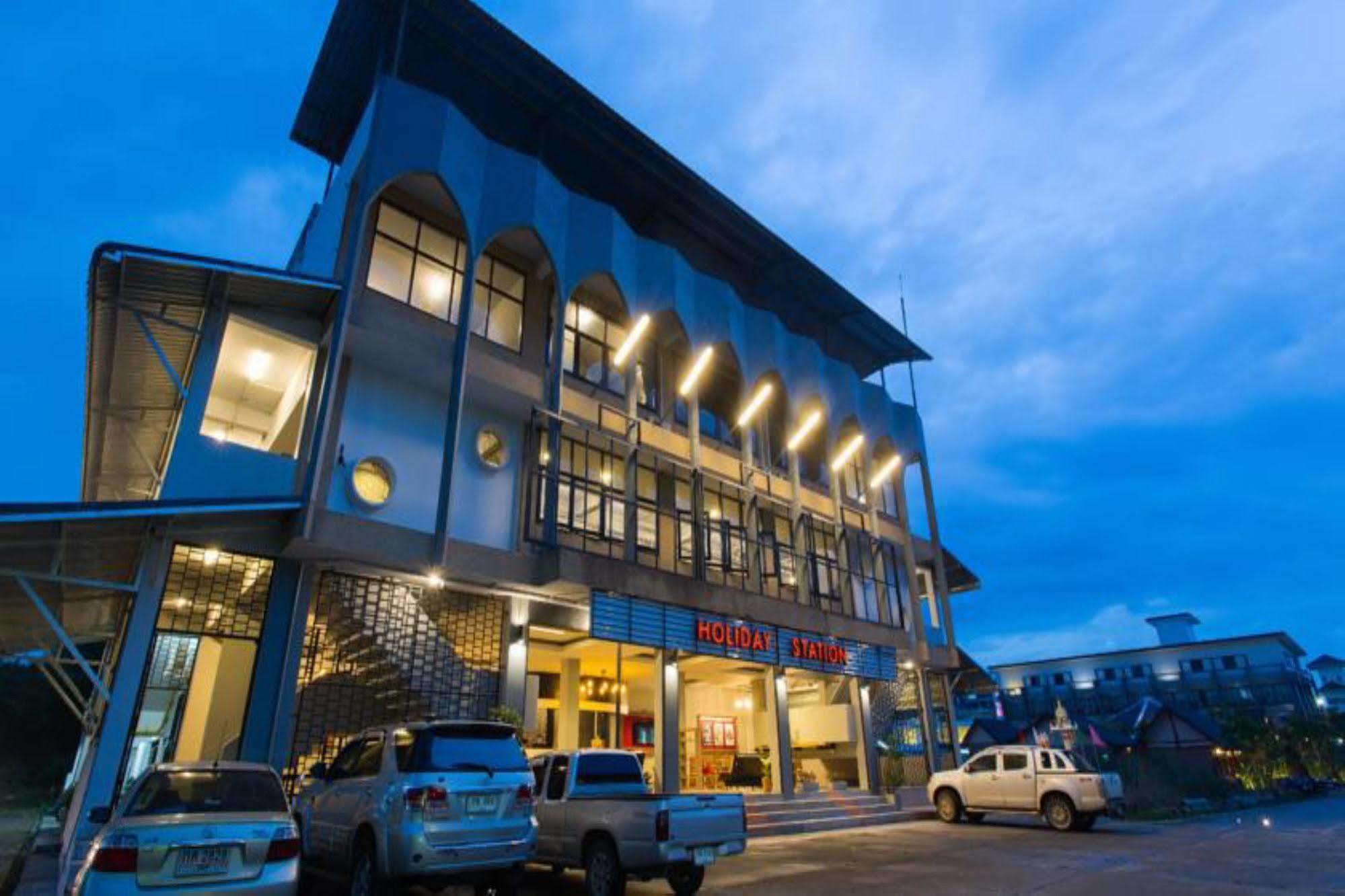 Holiday Station Hostel Krabi town Dış mekan fotoğraf