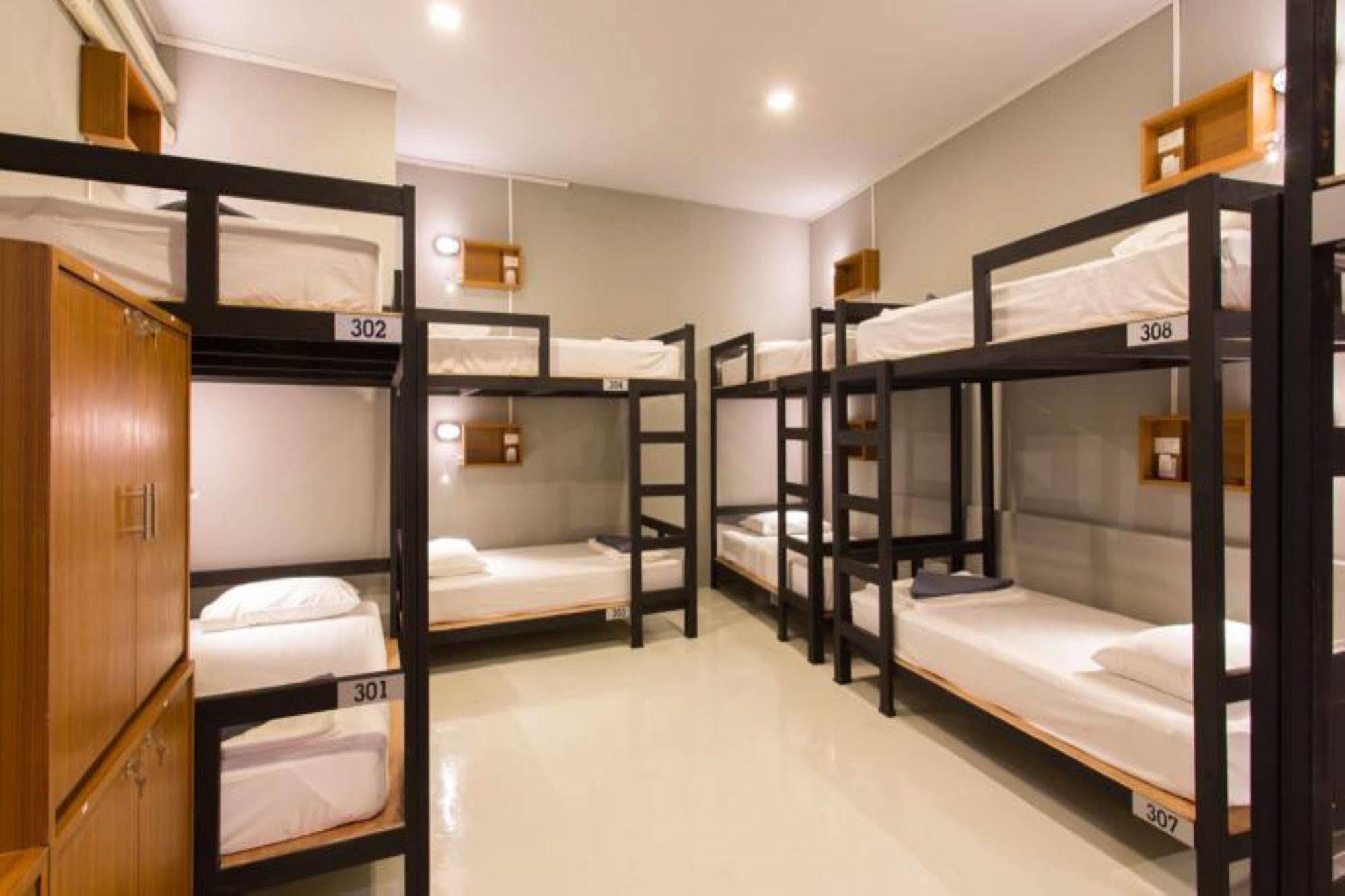 Holiday Station Hostel Krabi town Dış mekan fotoğraf